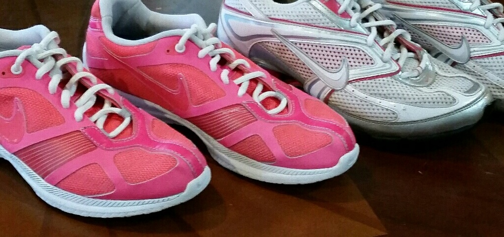 *Sold* Women's size 7.5 Nike lot